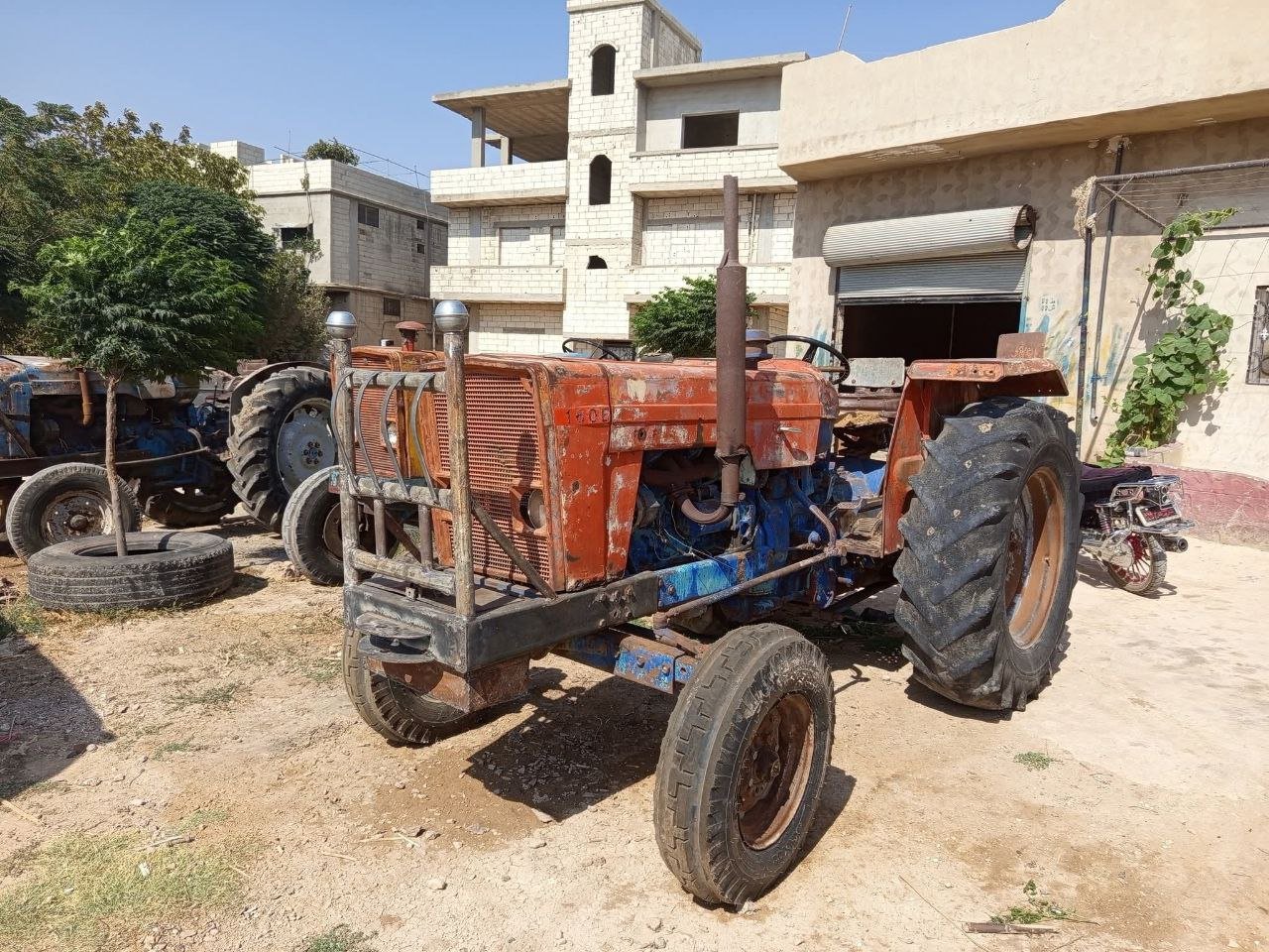 تركتور للبيع, تركتور فرات في حمص للبيع, الجرار للبيع, رقم الهاتف 00963994934620