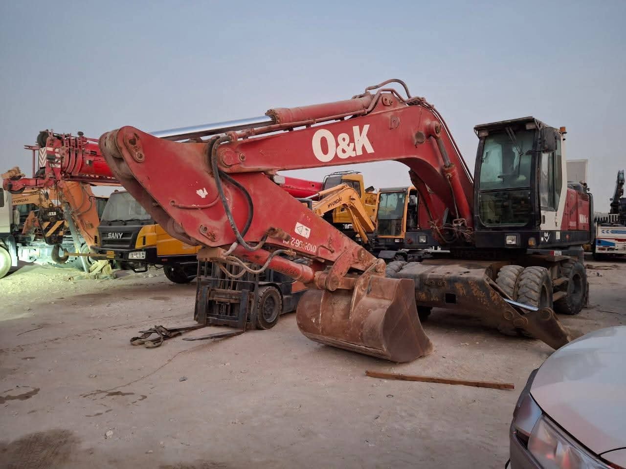 بيع وشراء حفارات في سوريا، متوفرة حفارة باكر O&K موديل MH 6، سنة الصنع 2005، بحالة ممتازة، متوفرة في حلب