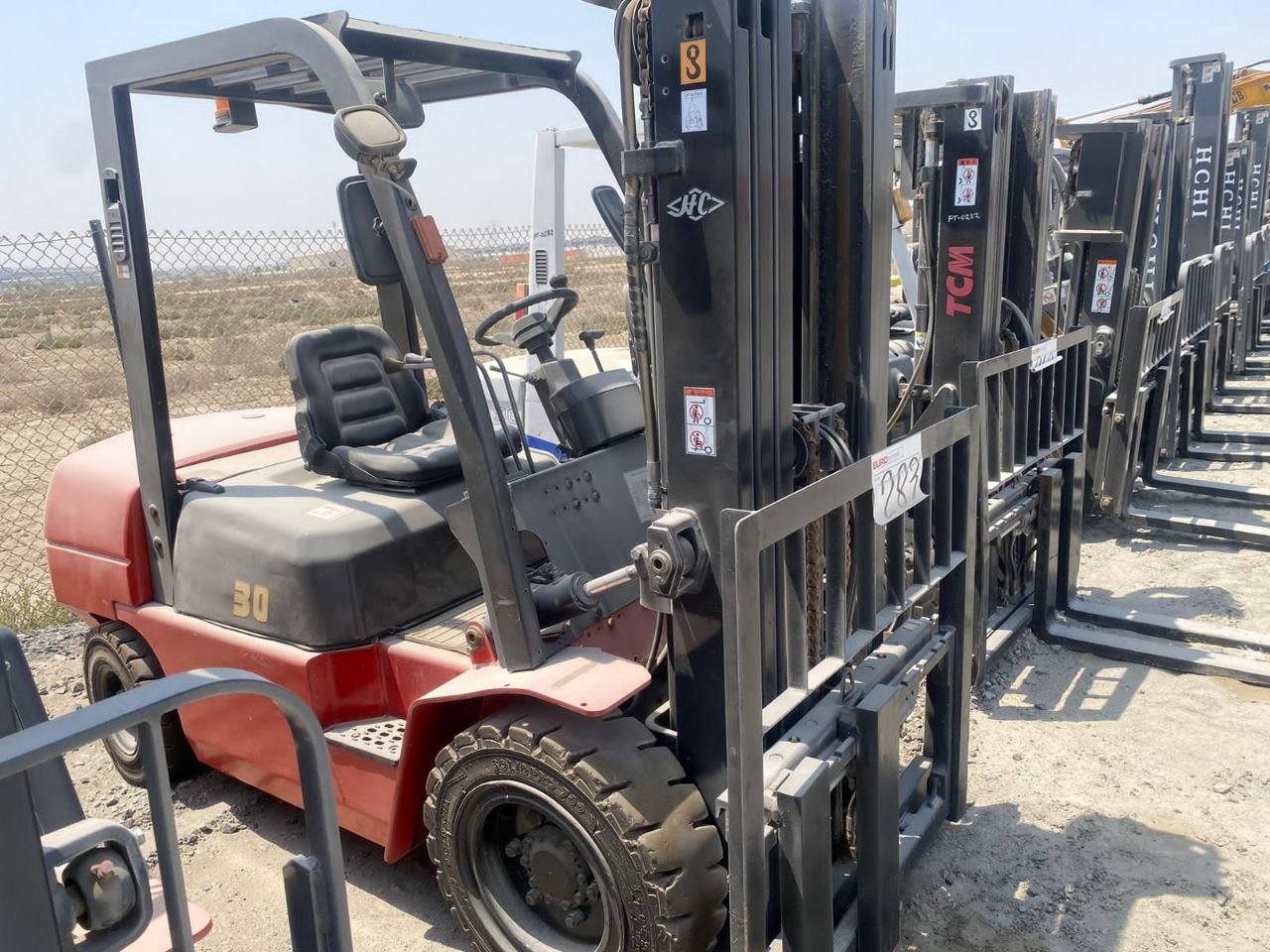 عروض لبيع المعدات إلى سوريا عبر تصديرها من معارضنا في دبي والخليج, فوركلفتات ستافة جديدة ومستعملة للبيع بأسعار منافسة, تواصلوا معنا