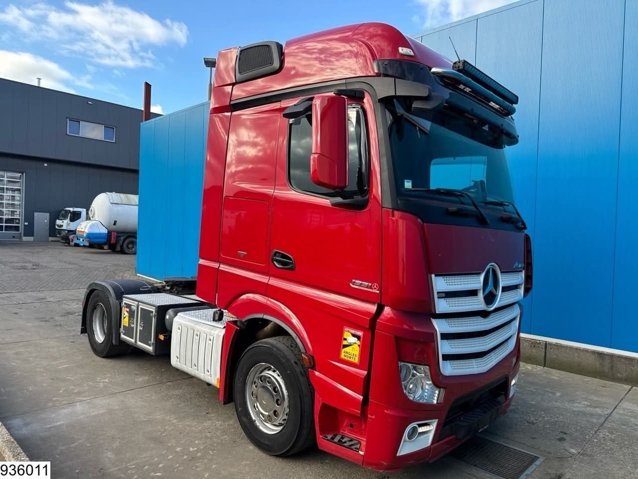 رأس سيارة شاحنة مرسيدس Actros 1851 مديل 2015 وارد أوروبي مجمرك , تواجد اللاذقية , منصات بيع شاحنات النقل الثقيل في سوريا