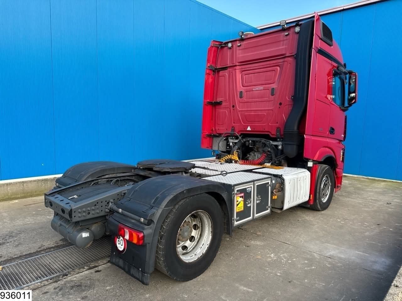 رأس سيارة شاحنة مرسيدس Actros 1851 مديل 2015 وارد أوروبي مجمرك , تواجد اللاذقية , منصات بيع شاحنات النقل الثقيل في سوريا