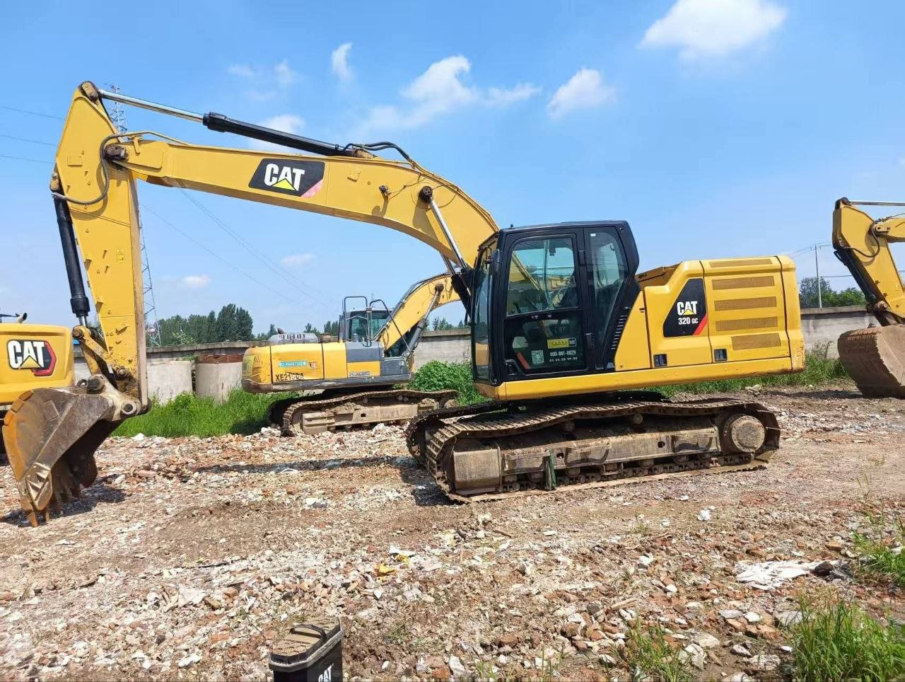 حفارة كاتربيلر للبيع في حلب، حفارة كاتربيلر 320GC موديل 2013، تواجد حلب، سوق الشاحنات والمعدات في سوريا