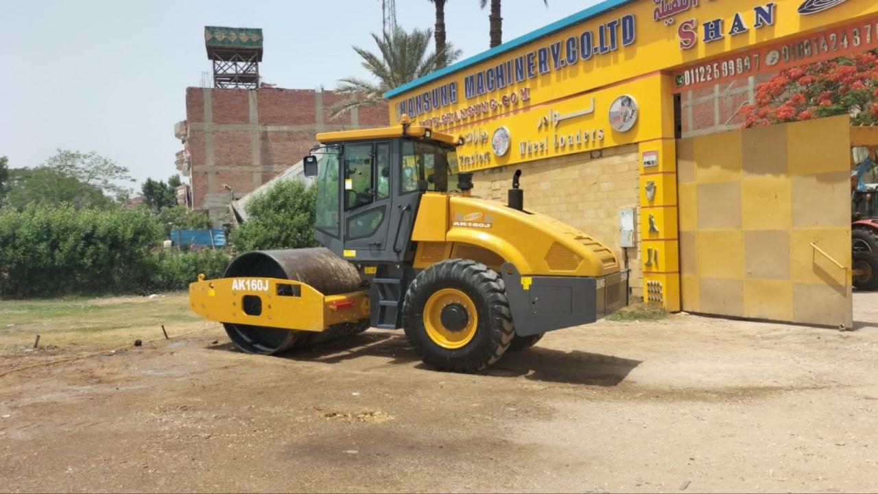 للبيع مدحلة نوع سامسونج في دمشق، رولر سامسونج AK160J موديل 2014 تواجد دمشق – سوق المعدات الثقيلة سوريا
