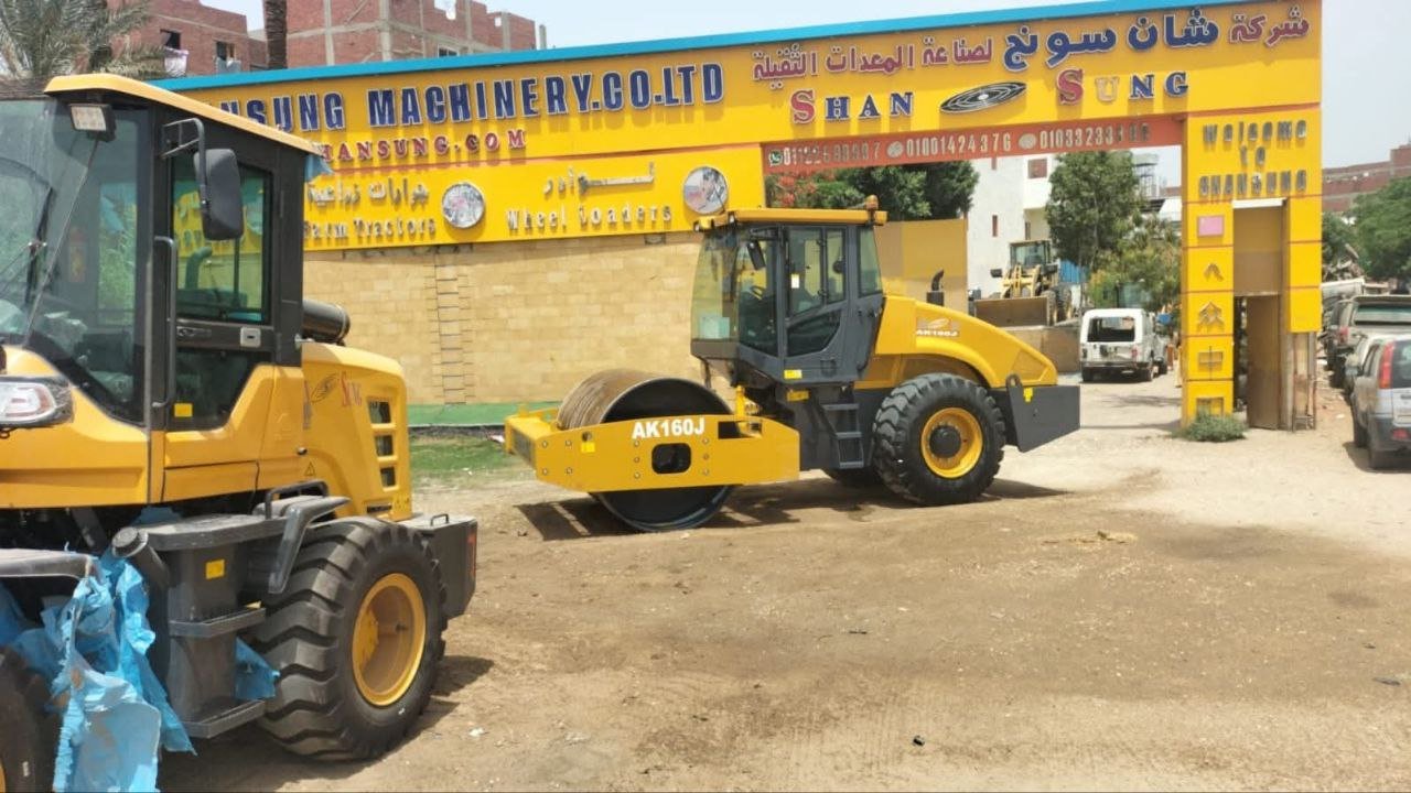 للبيع مدحلة نوع سامسونج في دمشق، رولر سامسونج AK160J موديل 2014 تواجد دمشق – سوق المعدات الثقيلة سوريا
