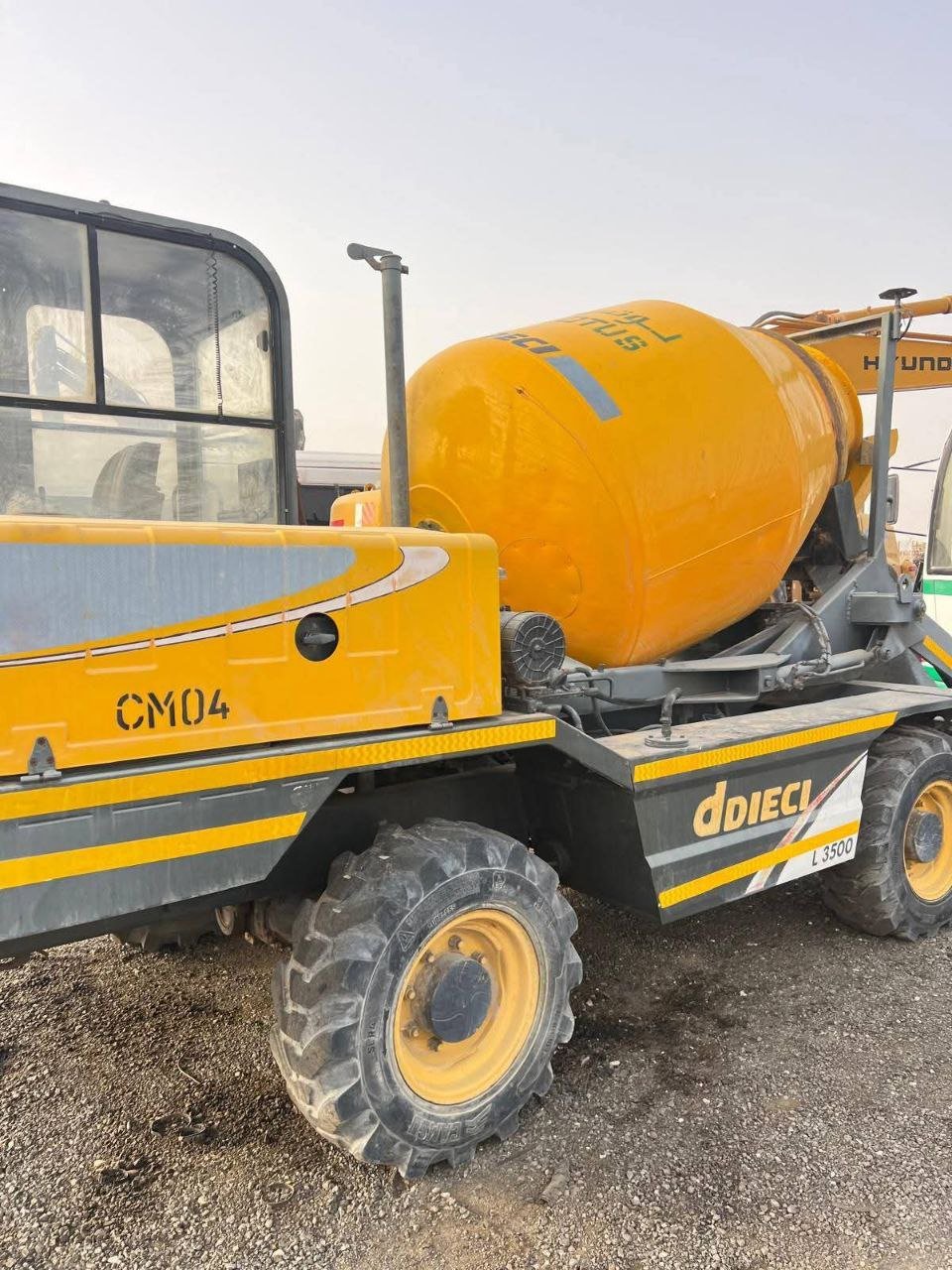 dieci Mixer for Sale in Hama, Dieci Mixer Model CM04 Year 2007 Located in Daraa, Heavy Equipment Market Syria