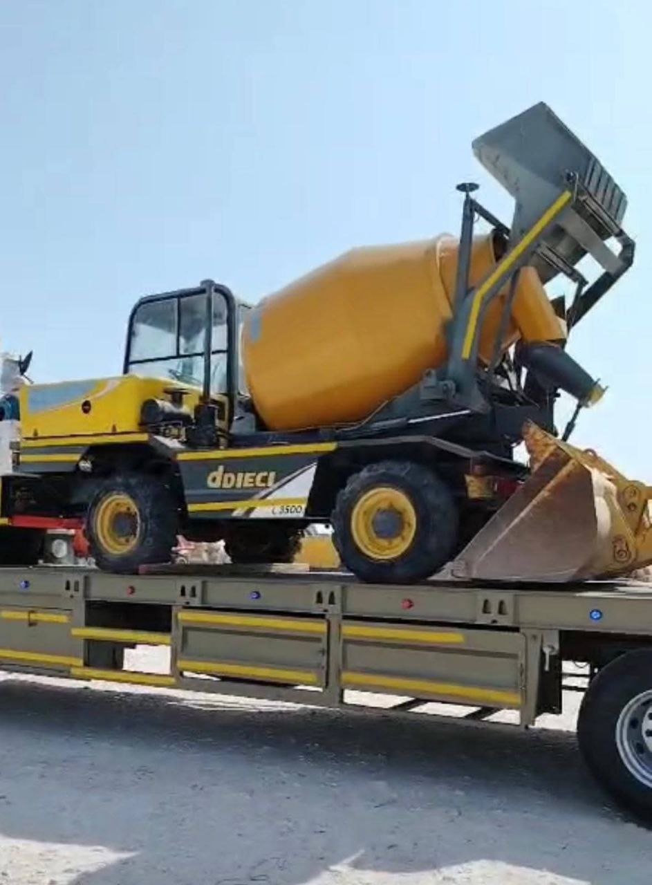 dieci Mixer for Sale in Hama, Dieci Mixer Model CM04 Year 2007 Located in Daraa, Heavy Equipment Market Syria