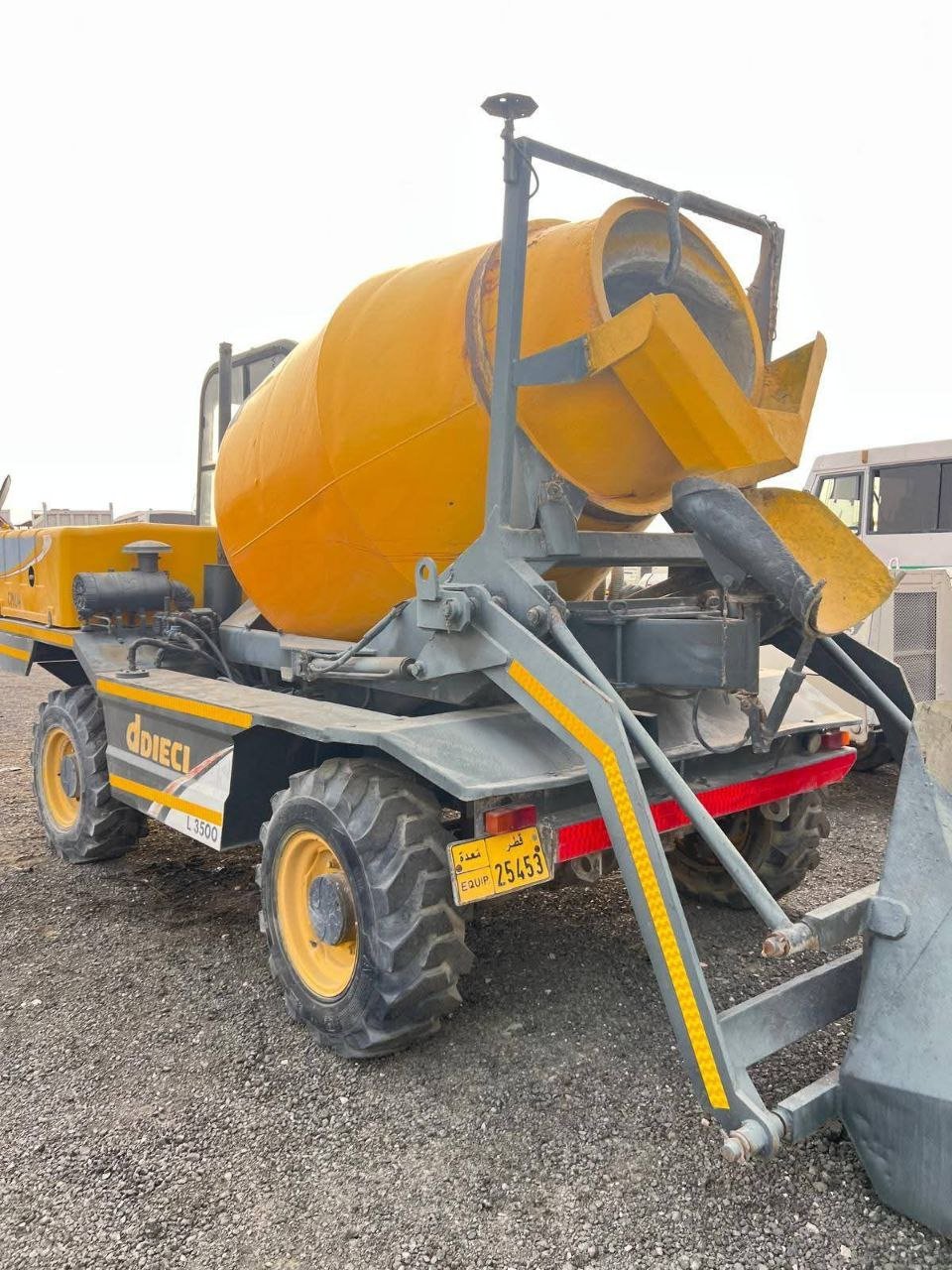 dieci Mixer for Sale in Hama, Dieci Mixer Model CM04 Year 2007 Located in Daraa, Heavy Equipment Market Syria
