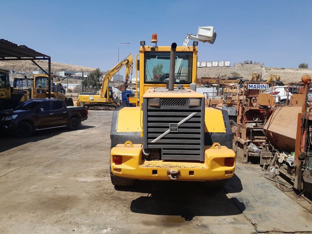 Volvo Loader for Sale in Assiut, Volvo L90 D Loader Model 2000 Imported from Europe Fully Inspected Located in Assiut, Largest Arab Market for Loaders