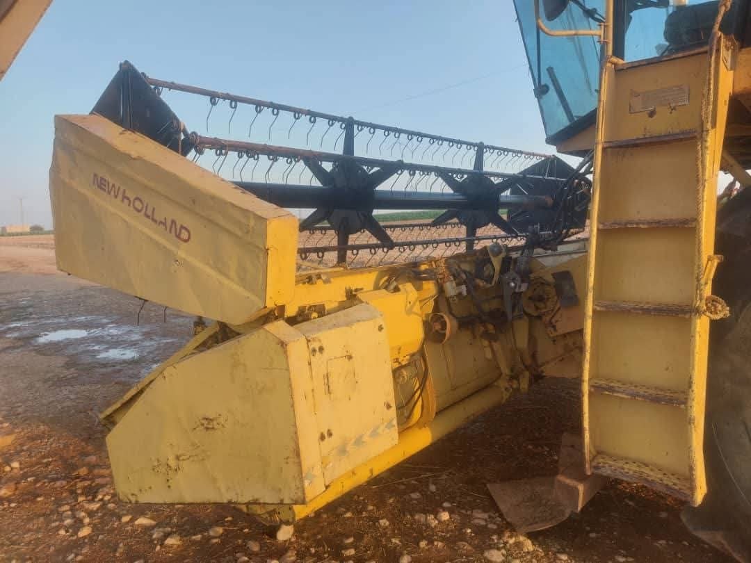 للبيع حصادة نيو هولاند في حلب، هارفستر New Holland TX34 موديل 1993، تواجد حلب، أسعار منافسة للمعدات الزراعية الثقيلة