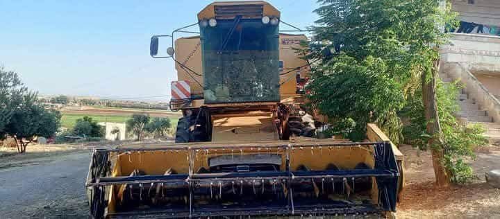 للبيع حصادة نيو هولاند في حماة، هارفستر New Holland TX34 موديل 1991، تواجد حماة، أسعار منافسة للمعدات الزراعية الثقيلة