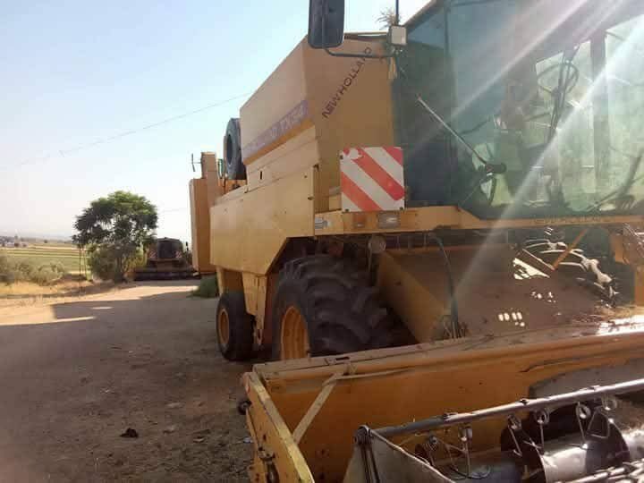 للبيع حصادة نيو هولاند في حماة، هارفستر New Holland TX34 موديل 1991، تواجد حماة، أسعار منافسة للمعدات الزراعية الثقيلة
