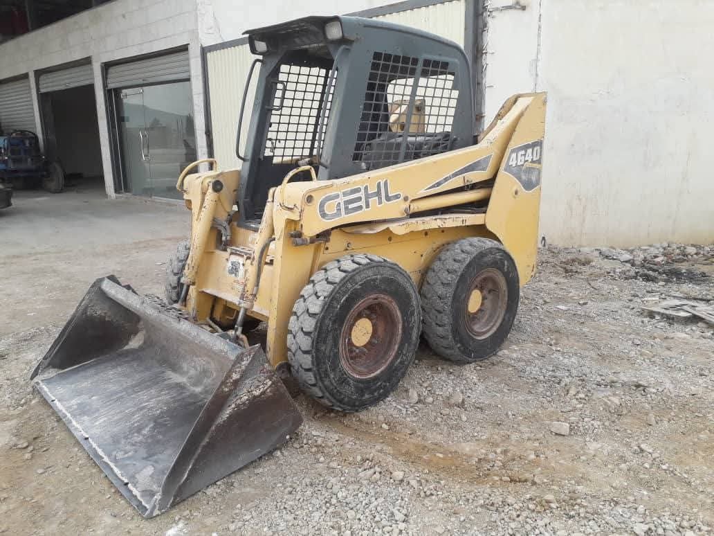 للبيع بوبكات Gehl في إدلب، بوبكات Gehl 4640 موديل 2005، تواجد إدلب، أفضل العروض على معدات الإنشاء والمناولة