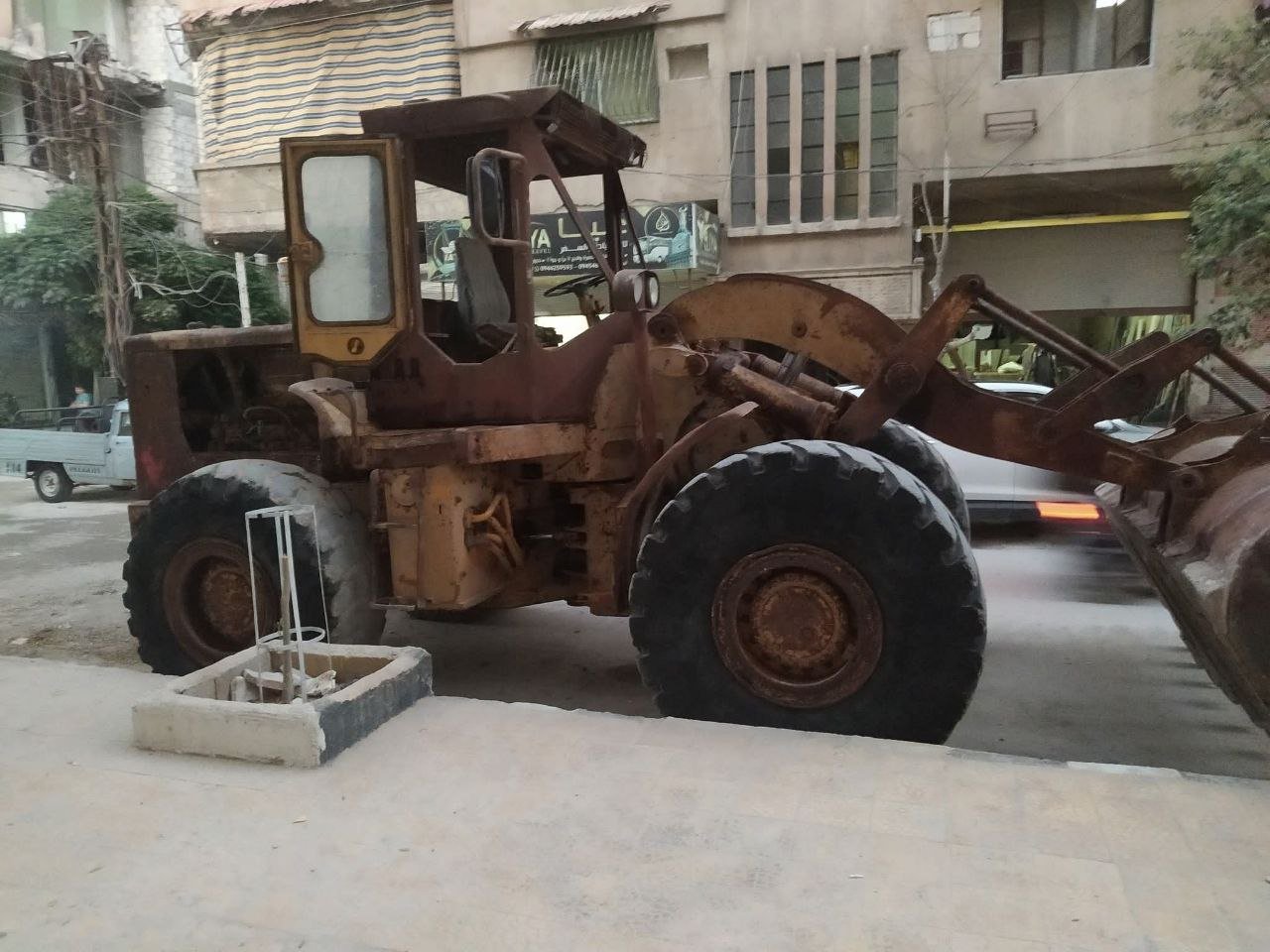 تركسات للبيع في سوريا، لودر كاتربيلر 966S موديل 1974 بحالة جيدة، تواجد دمشق، أفضل الأسعار على المعدات الثقيلة