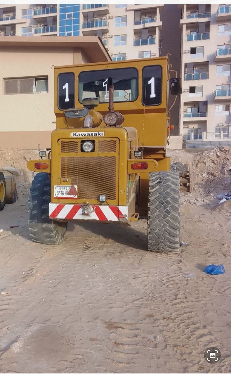 Kawasaki loader for sale in Egypt, Kawasaki 65 model 1995 located in Alexandria, the best site for selling heavy equipment in Egypt.