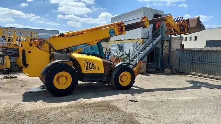رافعة مقصية JCB للبيع في مصر، JCB 553 موديل 2010 تواجد القاهرة، افضل موقع لبيع المعدات الثقيلة في مصر