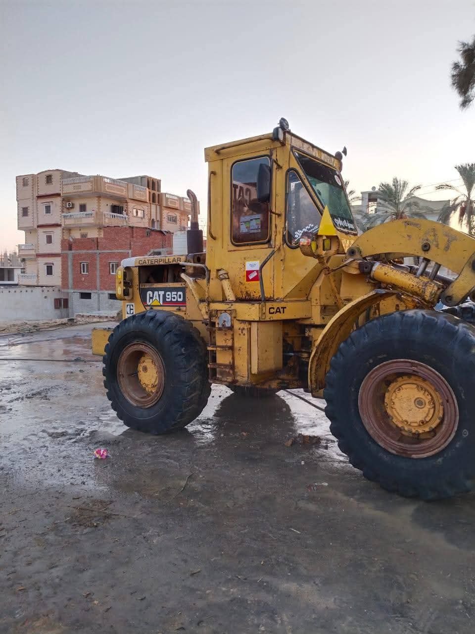 تركس Caterpillar للبيع في مصر، Caterpillar 950 موديل 2003 تواجد الجيزة، افضل موقع لبيع المعدات الثقيلة في مصر
