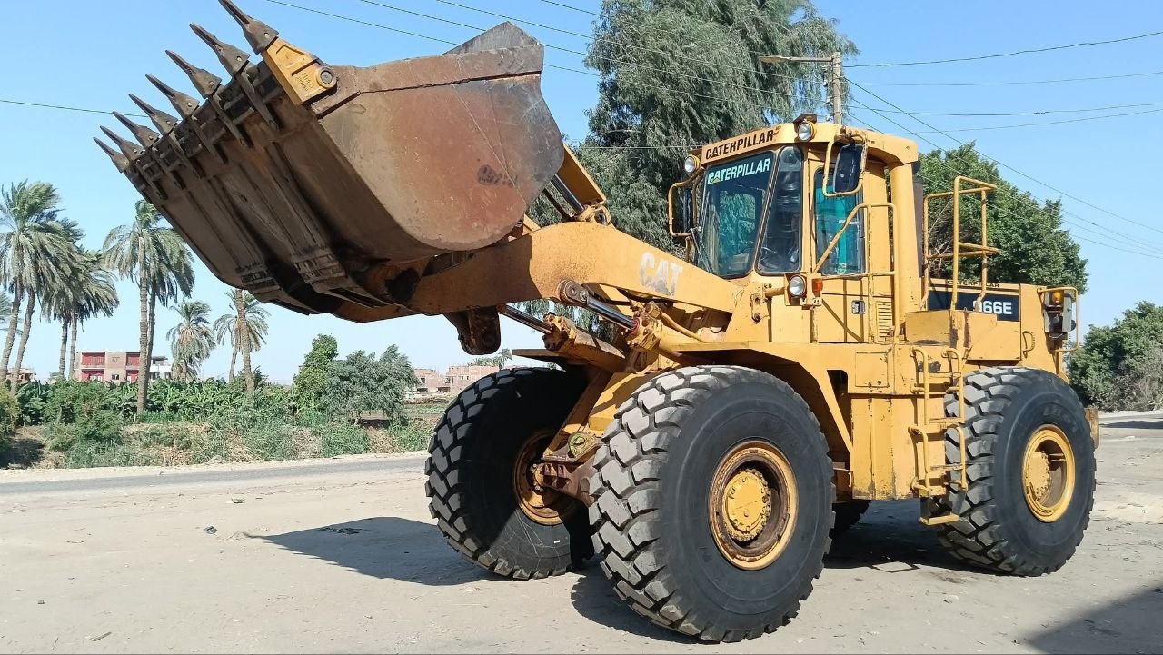 لودر كاتربيلر للبيع في مصر، كاتربيلر 966Eموديل 1998 تواجد القاهرة، افضل موقع لبيع المعدات الثقيلة في مصر
