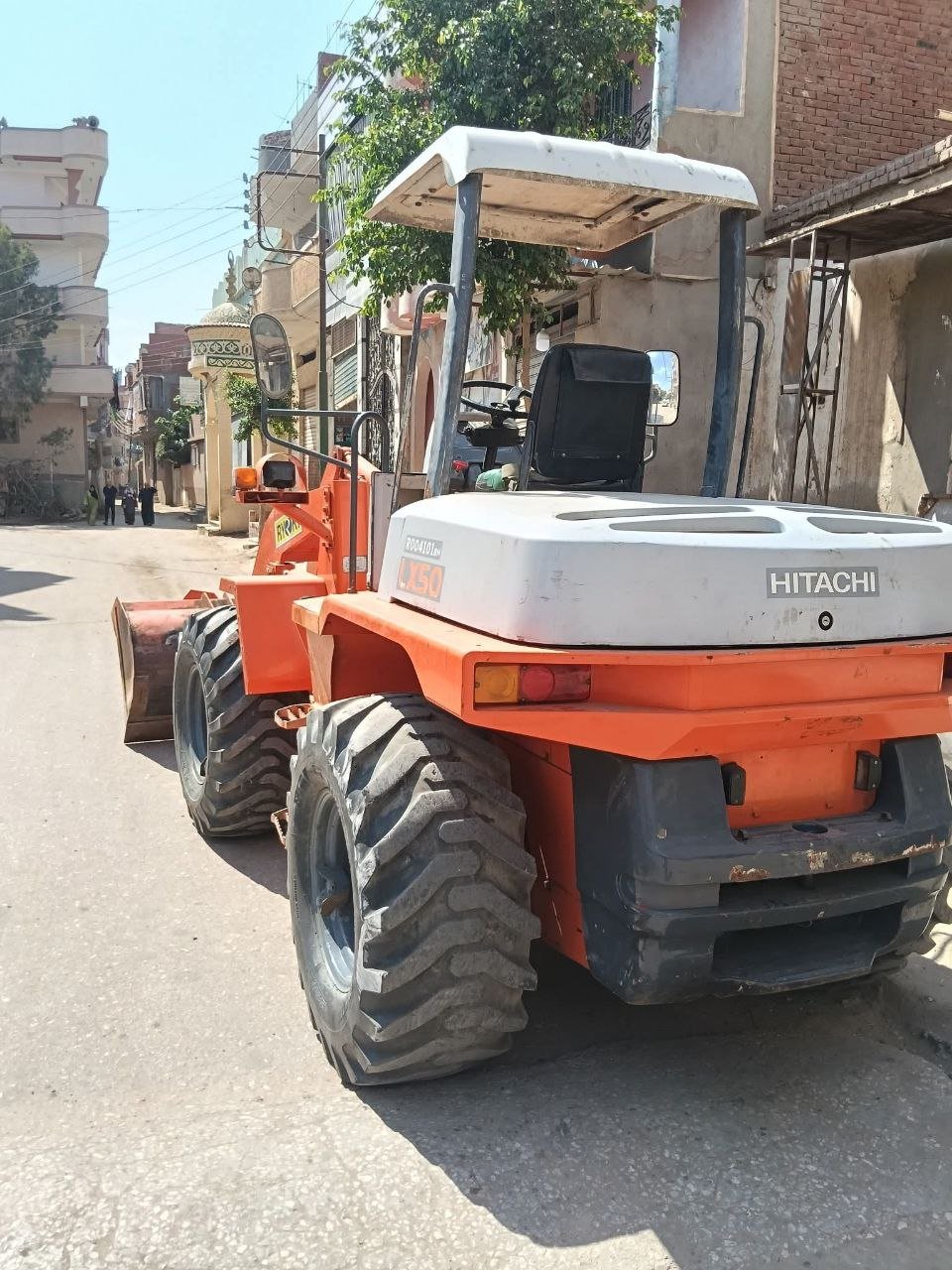 لودر Hitachi للبيع في مصر، Hitachi 972G موديل 2002 تواجد اسكندرية، افضل موقع لبيع المعدات الثقيلة في مصر