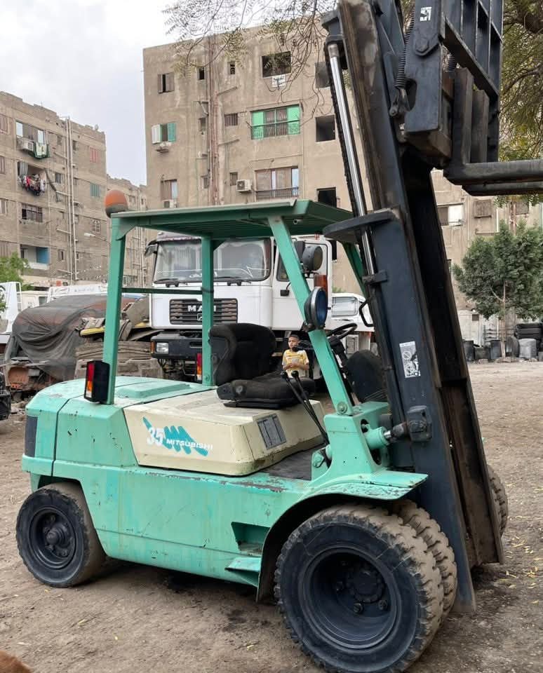 كلارك ميتسوبيشي للبيع في مصر، ميتسوبيشي 75 موديل 2001 تواجد الجيزة، افضل موقع لبيع المعدات الثقيلة في مصر