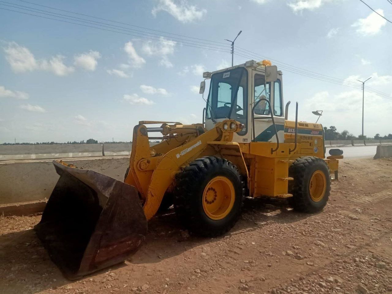 Komatsu loader for sale in Egypt, Komatsu 65 model 1997 located in Mansoura, the best site for selling heavy equipment in Egypt