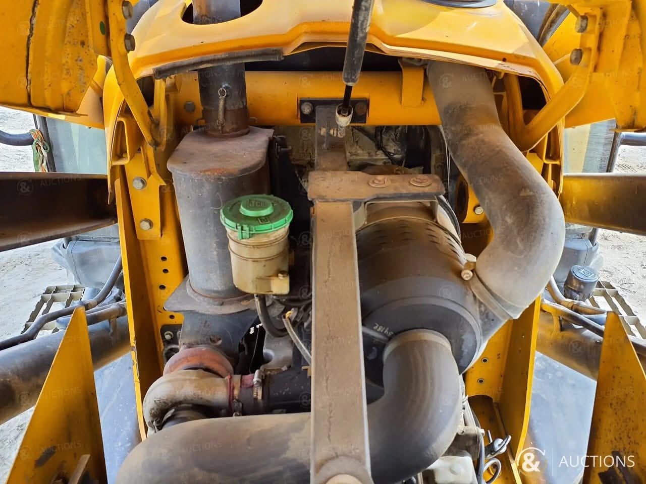 لودر Jcb للبيع في مصر، Jcb 3DX موديل 2018 تواجد الجيزة، افضل موقع لبيع المعدات الثقيلة في مصر