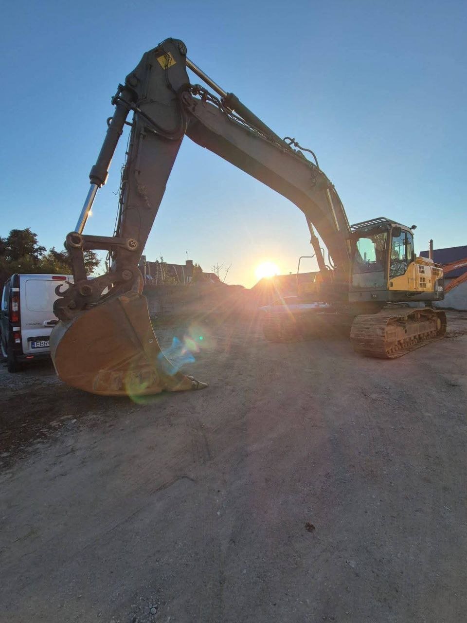 Volvo excavator for sale in Egypt, Volvo 360 model 2008 exported from Europe to Egypt, the best site for selling heavy equipment in Egypt