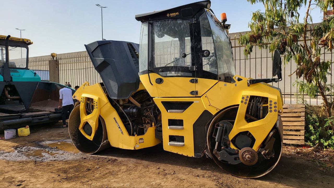هراسة Bomag للبيع في مصر، Bomag BW موديل 2012 تواجد القاهرة، افضل موقع لبيع المعدات الثقيلة في مصر