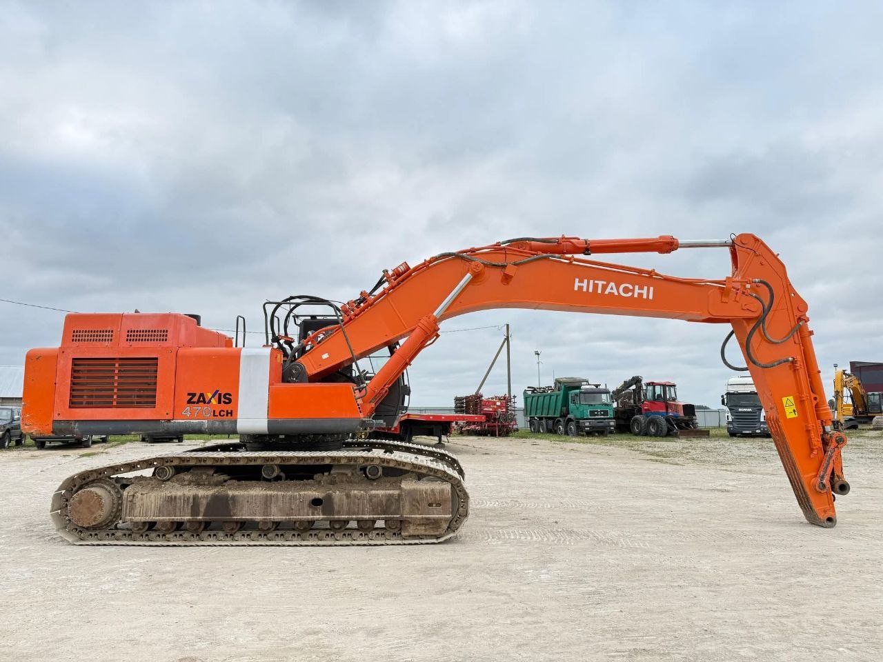حفار Hitachi للبيع في سوريا, Hitachi ZX 470 LCH-3 موديل 2011 تواجد القاهرة, أفضل موقع لبيع الشاحنات والمعدات الثقيلة في مصر