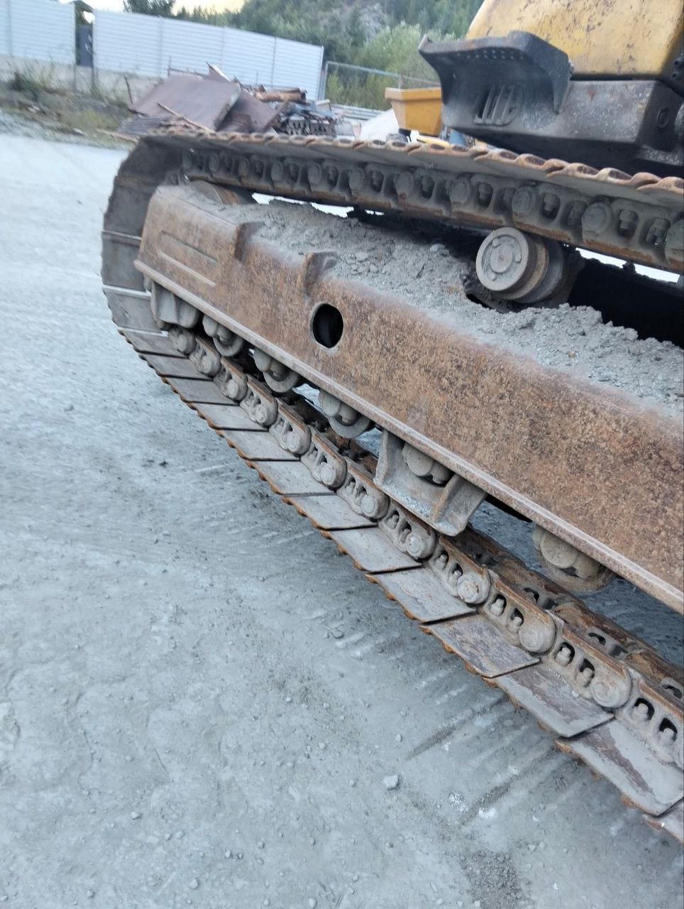 Volvo loader for sale in Syria, Volvo 290 model 2002 located in Mansoura, the best website for selling trucks and heavy equipment in Egypt