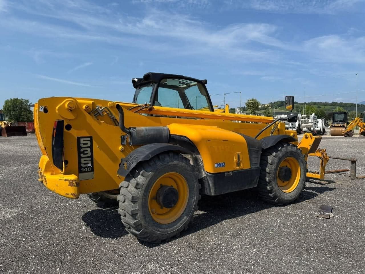 رافعة تلسكوبية JCB للبيع في سوريا, JCB 535 موديل 2008 تواجد المنصورة, أفضل موقع لبيع الشاحنات والمعدات الثقيلة في مصر