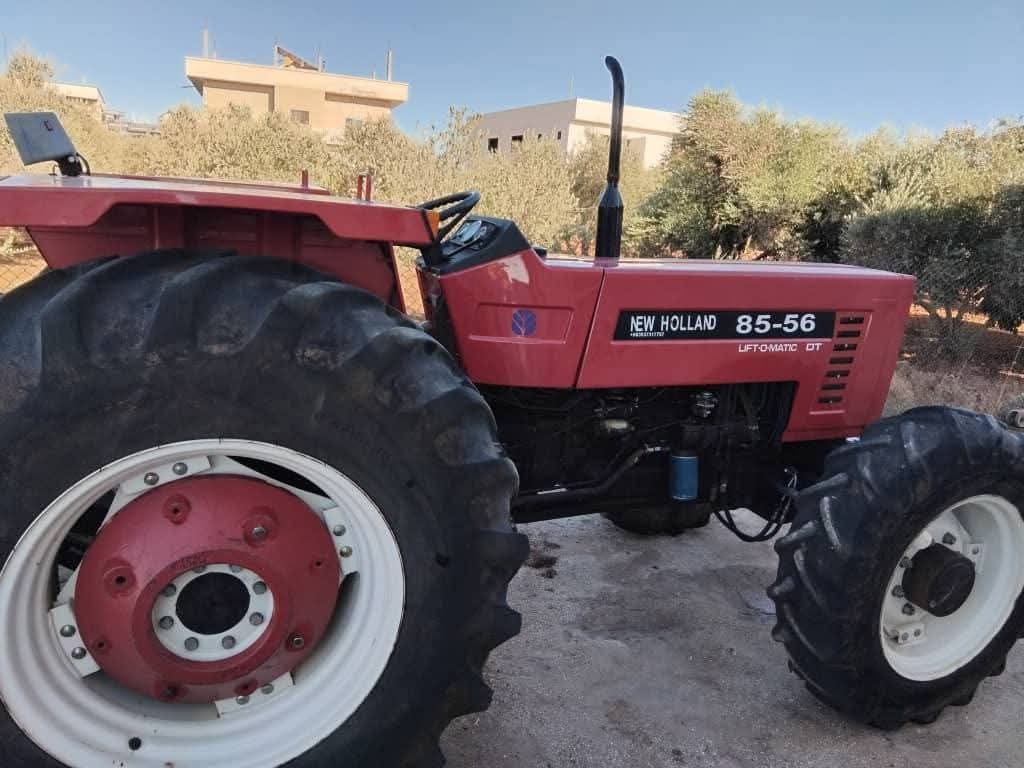 جرار نيو هولاند للبيع في سوريا, نيو هولاند 85 موديل 1999 تواجد المنصورة, أفضل موقع لبيع الشاحنات والمعدات الثقيلة في مصر