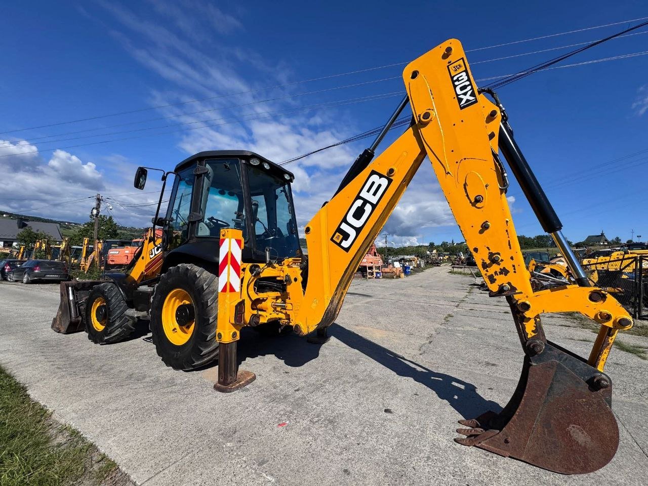 JCB loader for sale in Syria, JCB 3CX model 2017 available in Mansoura, the best site for selling trucks and heavy equipment in Egypt