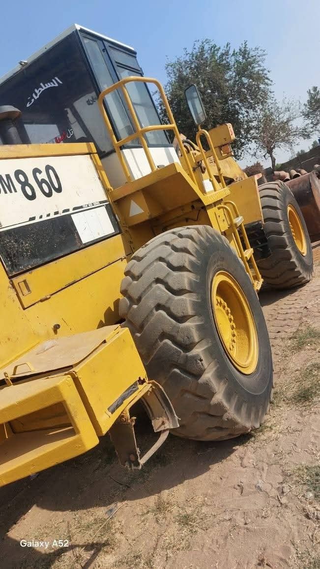 TCM loader for sale in Egypt, TCM 860 model 1990 located in Cairo, the best site for selling trucks and heavy equipment in Egypt