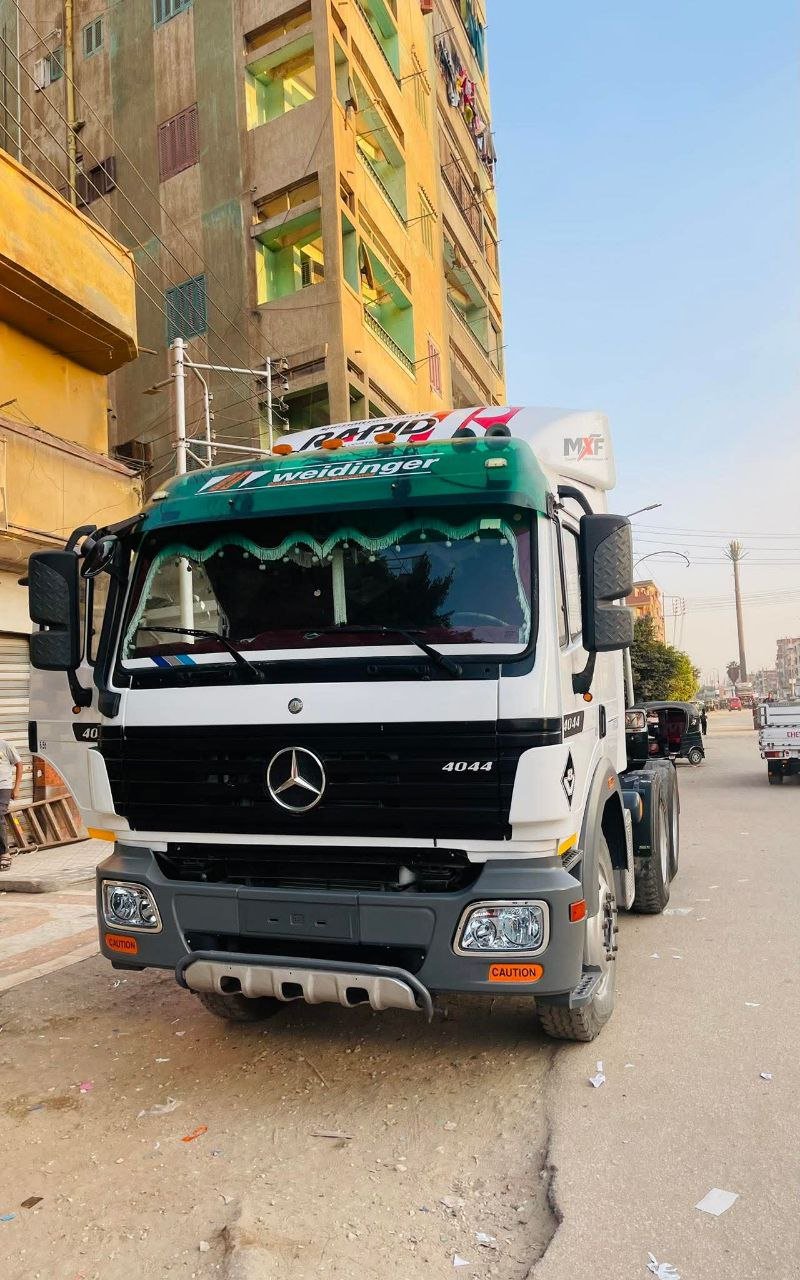 شاخنة مرسيدس للبيع في مصر, مرسيدس 4044 موديل 2004 تواجد المنصورة, أفضل موقع لبيع الشاحنات والمعدات الثقيلة في مصر
