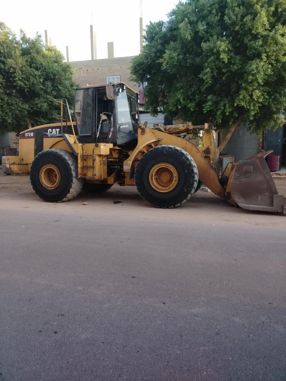 لودر كاتيربلر للبيع في مصر, كاتيربلر 972 موديل 2003 تواجد المنصورة, أفضل موقع لبيع الشاحنات والمعدات الثقيلة في مصر