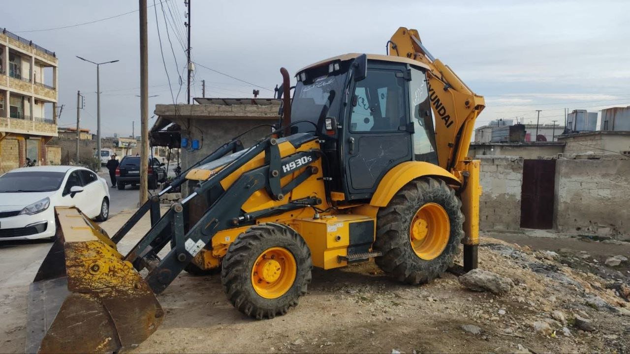 Hyundai loader for sale in Tanta, Hyundai 930 model 2014 available in Tanta, the best site for selling trucks and heavy equipment in Egypt