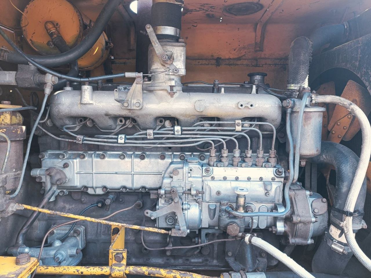 TCM loader for sale in Minya, TCM 30 model 2002 available in Minya, the best site for selling trucks and heavy equipment in Egypt