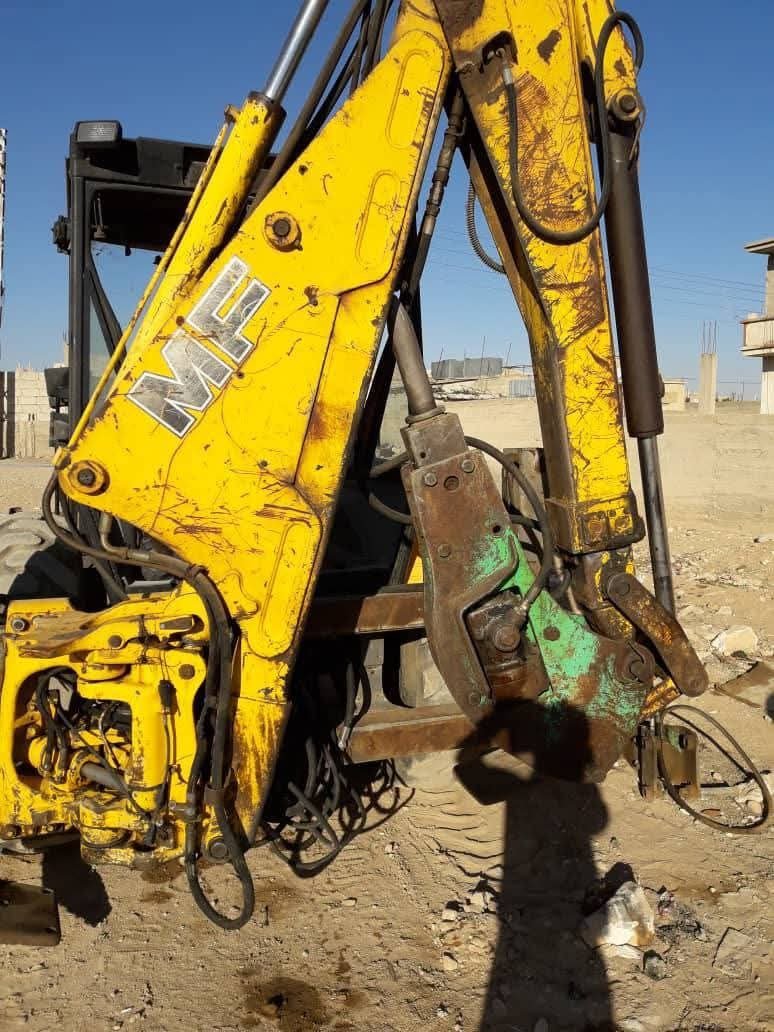 لودر MF للبيع في الإسكندرية, MF 40 موديل 1996 تواجد الإسكندرية, أفضل موقع لبيع الشاحنات والمعدات الثقيلة في مصر