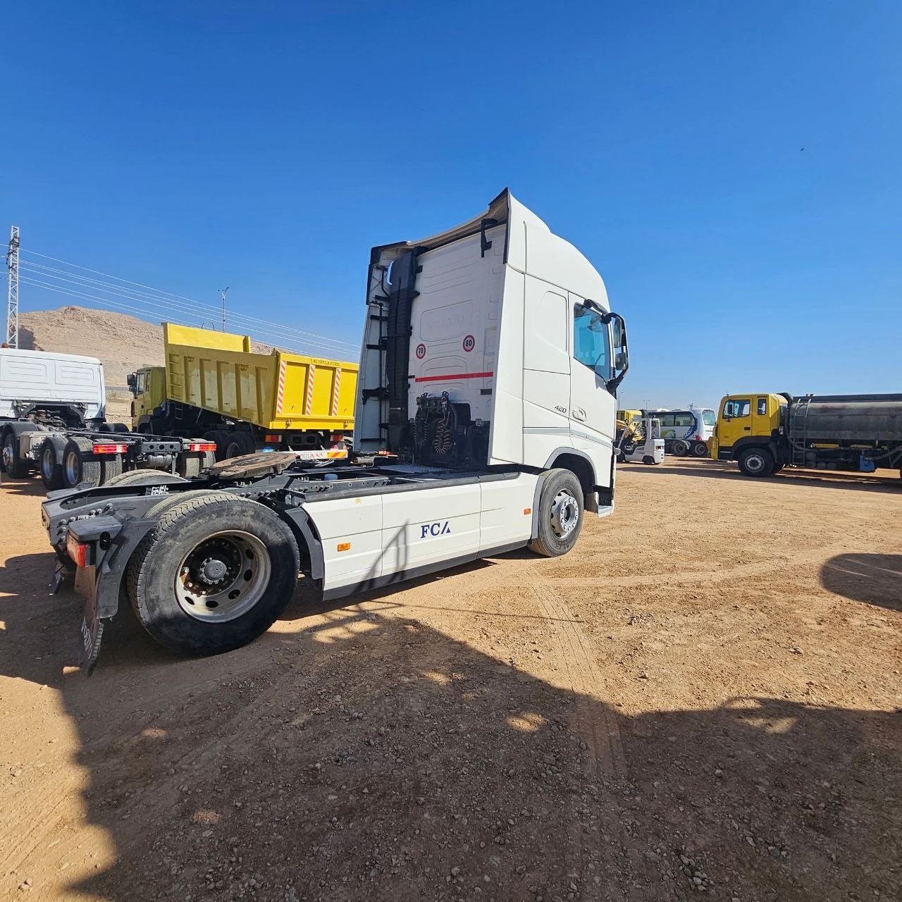 راس شاحنة FH للبيع في الإسكندرية, FH 420 موديل 2010 تواجد الإسكندرية, أفضل موقع لبيع الشاحنات والمعدات الثقيلة في مصر