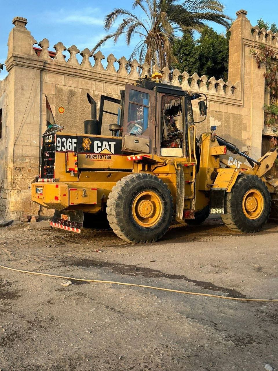 Caterpillar loader for sale in Mansoura, Caterpillar 926 model 1996 located in Mansoura. The best site for selling trucks and heavy equipment in Egypt.