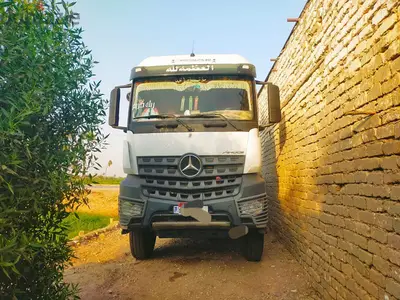 Mercedes MP4 truck head for sale in Damietta, Mercedes MP4 model 2010 located in Damietta, the best site for selling trucks and heavy equipment in Egypt