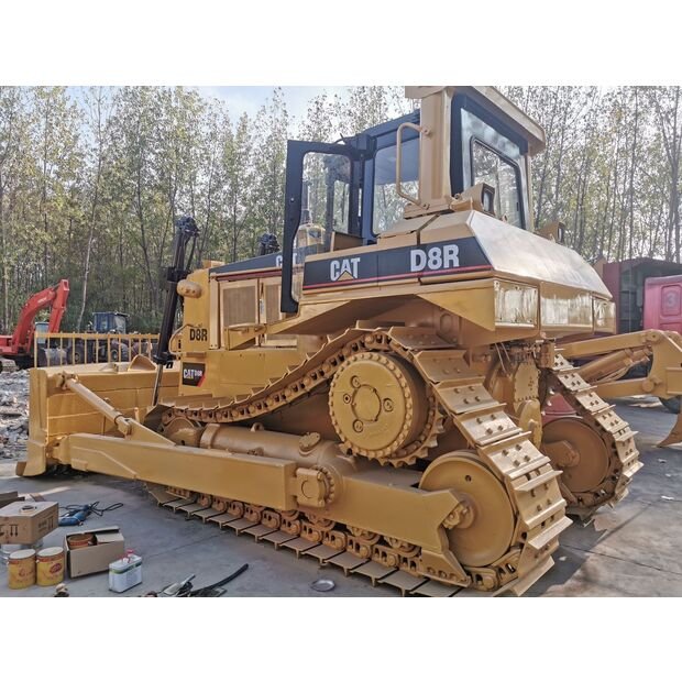 Caterpillar D8R Bulldozer for sale, 2018 Caterpillar D8R model imported from Europe, the best website for selling trucks and heavy equipment in Egypt
