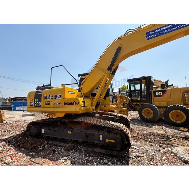 حفار Komatsu PC200-7 للبيع, Komatsu PC200-7 موديل 2021 استيراد من اوروبا, أفضل موقع لبيع الشاحنات والمعدات الثقيلة في مصر