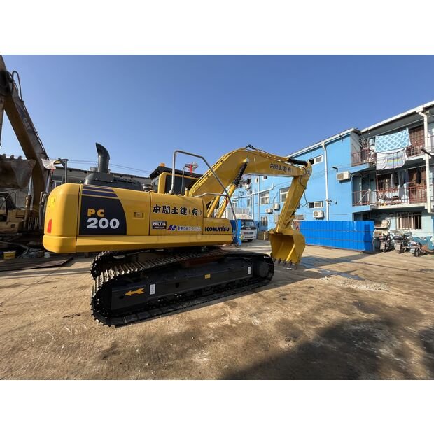 حفار Komatsu PC200-8 للبيع, Komatsu PC200-8 موديل 2023 استيراد من اوروبا, أفضل موقع لبيع الشاحنات والمعدات الثقيلة في مصر