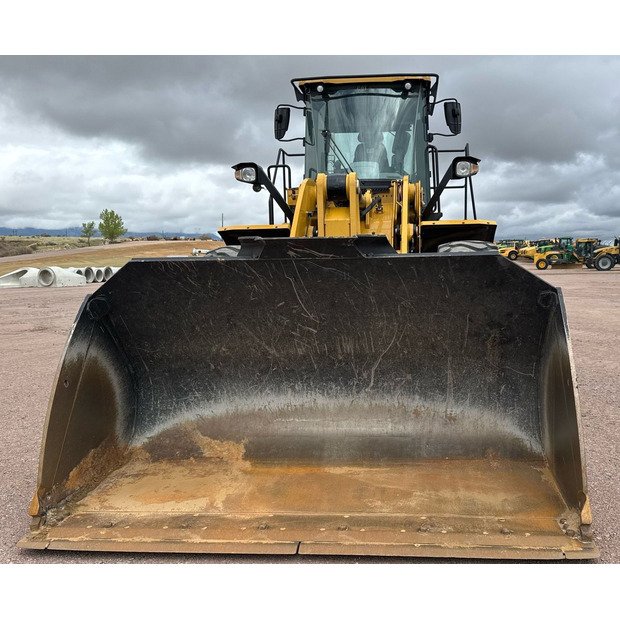 Caterpillar 950M loader for sale, Caterpillar 950M model 2023 imported from Europe, the best site for selling trucks and heavy equipment in Egypt