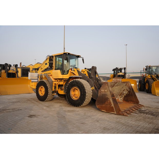لودرVolvo L120F للبيع, Volvo L120F موديل 2013 استيراد من اوروبا, أفضل موقع لبيع الشاحنات والمعدات الثقيلة في مصر