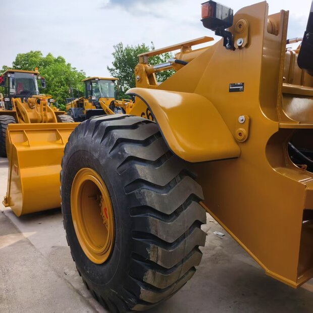 لودر Caterpillar 966H للبيع, Caterpillar 966H موديل 2024 استيراد من اوروبا, أفضل موقع لبيع الشاحنات والمعدات الثقيلة في مصر