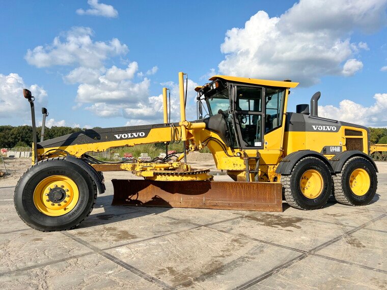 جريدر Volvo G946B للبيع, Volvo G946B موديل 2013 استيراد من اوروبا, أفضل موقع لبيع الشاحنات والمعدات الثقيلة في مصر