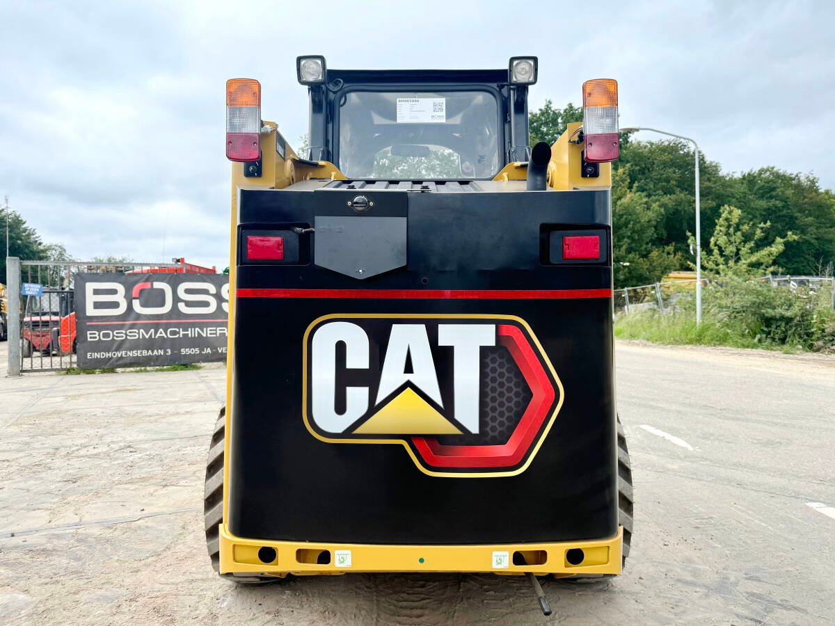 بوبكات Caterpillar 216B3 للبيع, بوبكات Caterpillar 216B3 موديل 2025 استيراد من اوروبا, أفضل موقع لبيع الشاحنات والمعدات الثقيلة في مصر