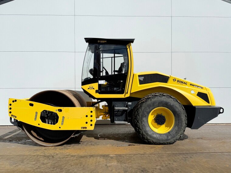 هراسة Bomag BW211DH-5 للبيع, بوبكات Bomag BW211DH-5 موديل 2017 استيراد من اوروبا, أفضل موقع لبيع الشاحنات والمعدات الثقيلة في مصر
